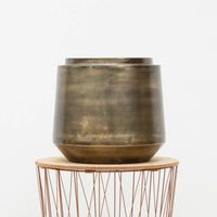 Pot Indigo Vintage Or - D46 x H41 - GREEN OASIS - SHOP Plantes vertes originales livrées à votre domicile